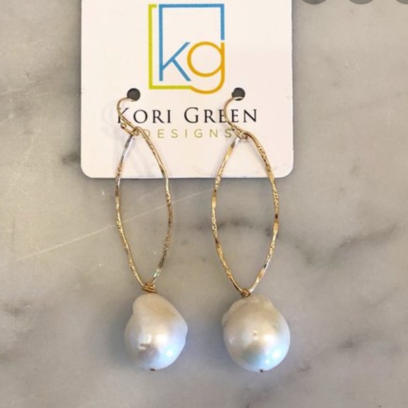 Pearl Drop Earrings - Picture 1 of 3